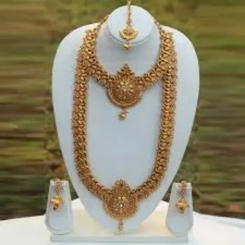 Quite Temmple Necklace